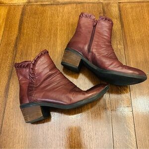🔥 Bartolini  36(6) Leather Burgundy Ankle Booties Made in Italy (need insoles)